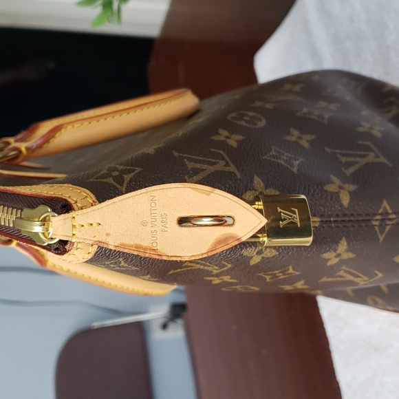 Louis vuitton Lock it GM Monogram Canvas and leather with lock and key🔥 😍💕 - Picture 17 of 17